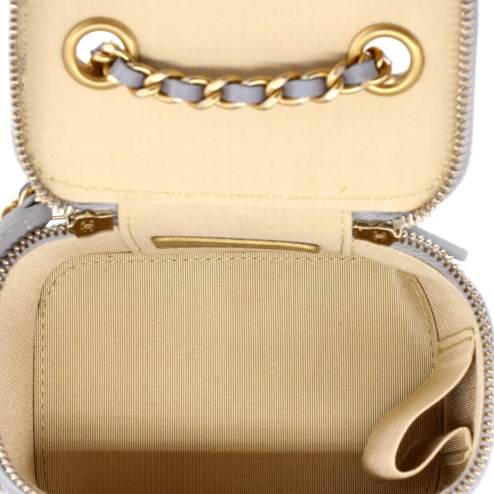 Chanel Pearl Crush Vanity Case With #246403C41B - Picture 5 of 6